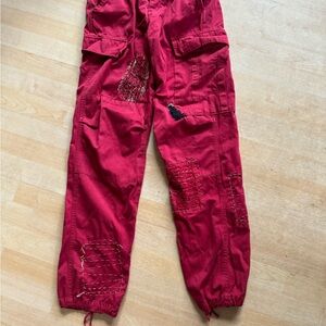Vintage Y2K Da-Nang red embroidered low rise cargo pants 28